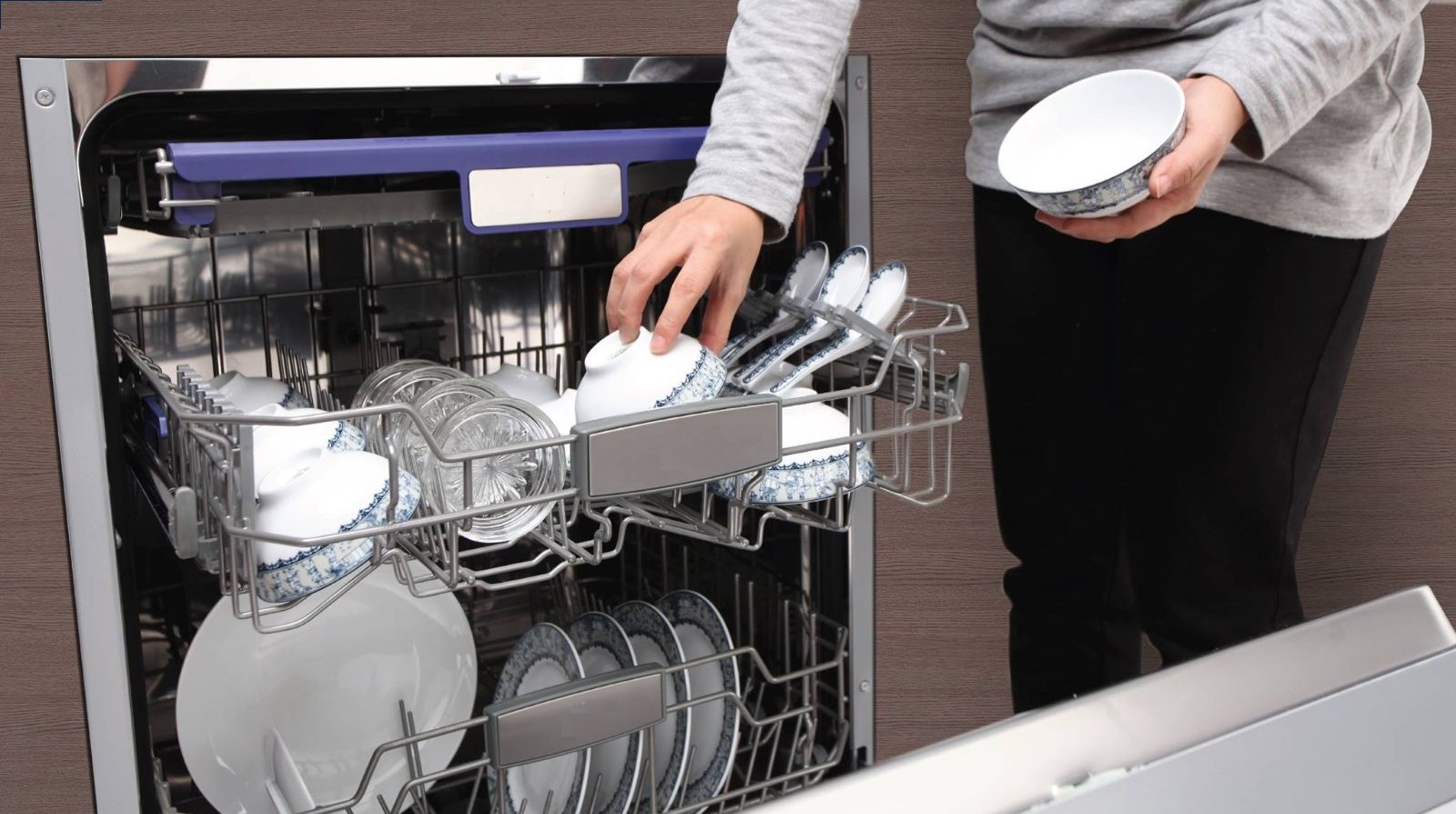 Cách sử dụng máy rửa bát Bosch Serie 6 chi tiết và hiệu quả nhất